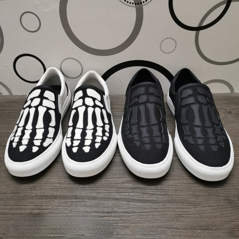 Handmade Male Slip on Shoes Comfortable Men's Casual Shoes Skull Print Sneakers Luxury Designer Men Loafers Flats Black White
Handmade Male Slip on Shoes Comfortable Men's Casual Shoes Skull Print Sneakers Luxury Designer Men Loafers Flats Black White