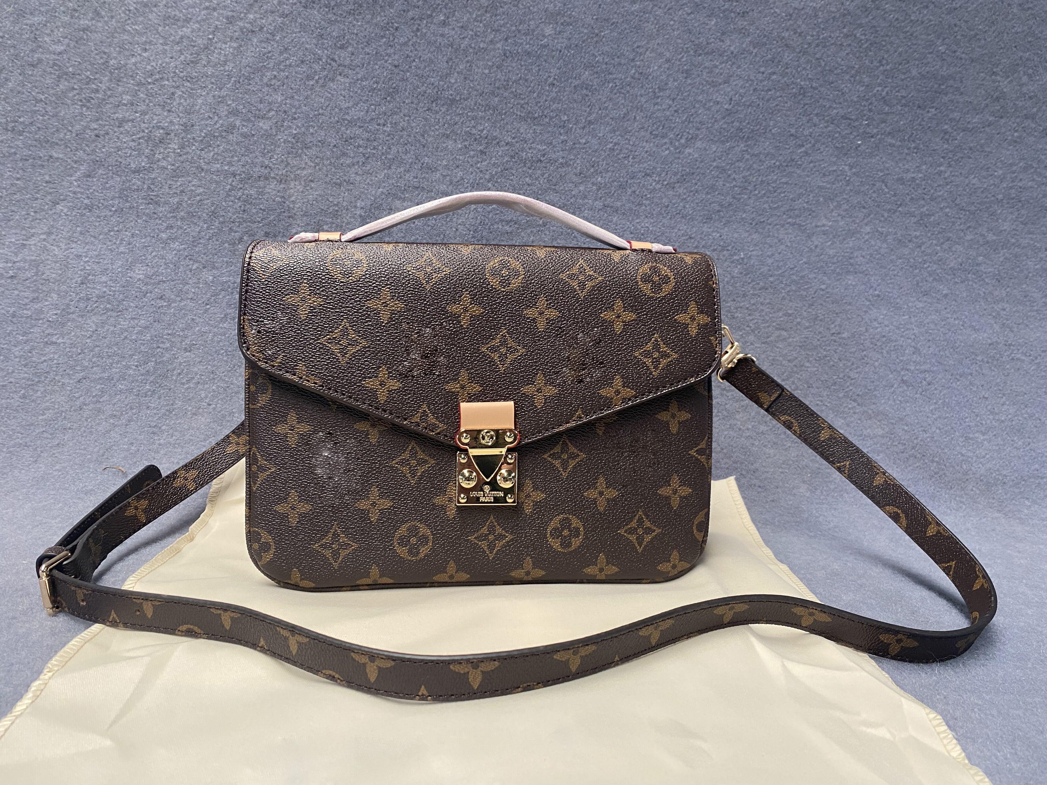 Designer Handbags Purses MONTIGNE Bag Women Tote Brand Letter Embossing Shoulder Bags Crossbody Bag LVLOUISVITTON VUTTON 77
Designer Handbags Purses MONTIGNE Bag Women Tote Brand Letter Embossing Shoulder Bags Crossbody Bag LVLOUISVITTON VUTTON 77