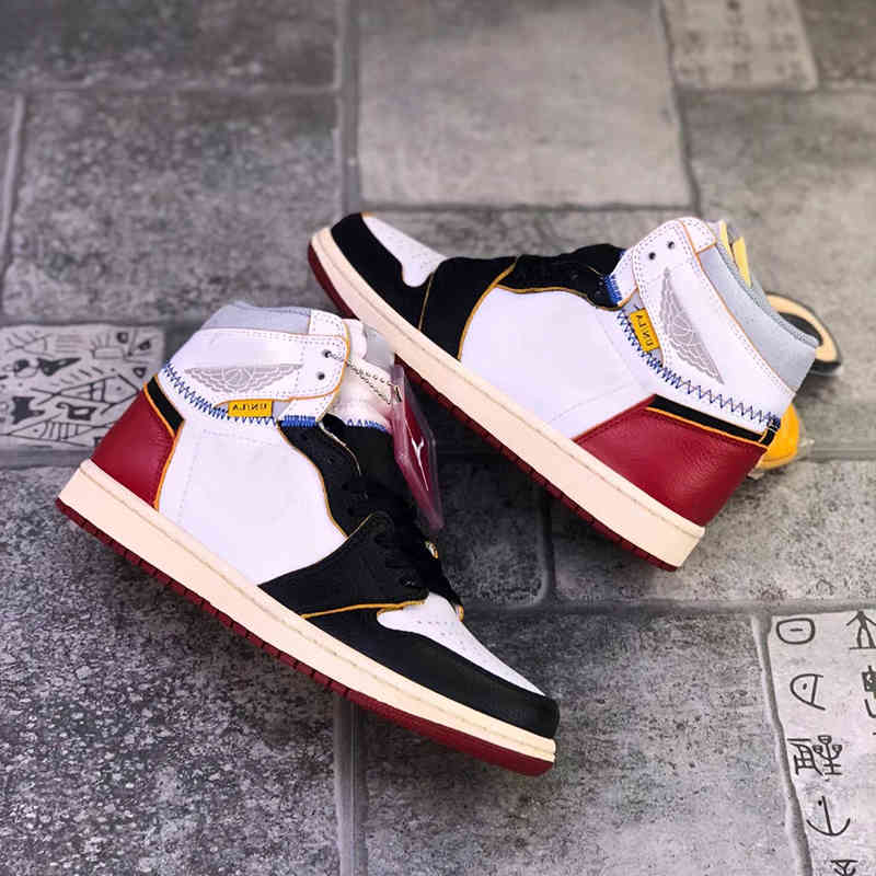 Shoes BV1300-106 UNION LA 1 HIGH OG NRG white school team red wolf gray black men BV1300-146., Blue stitching
Shoes BV1300-106 UNION LA 1 HIGH OG NRG white school team red wolf gray black men BV1300-146., Blue stitching