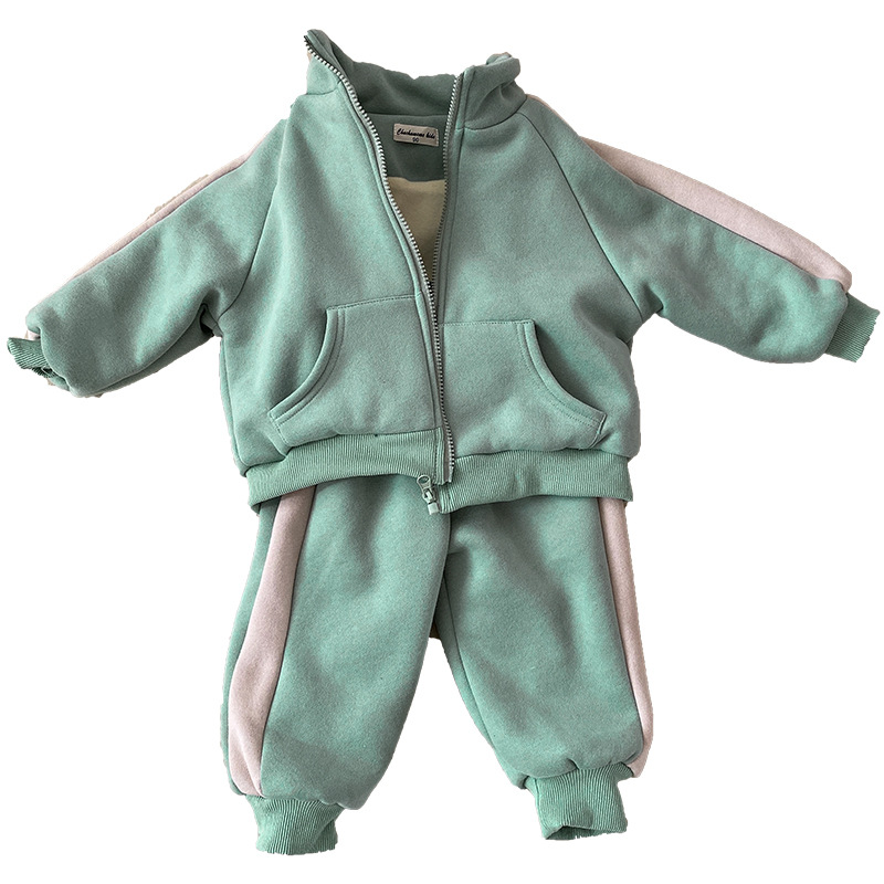 2022 Children's Korean casual sweater and velvet sets boys girls thick two-piece suit two-layer sports tide in winter, Blue green
2022 Children's Korean casual sweater and velvet sets boys girls thick two-piece suit two-layer sports tide in winter, Blue green