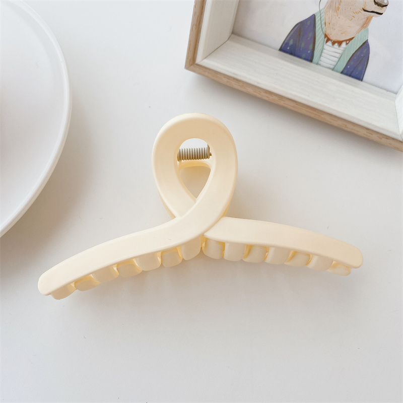 Yamog Girls Ribbon Cross Hair Clamps Hollow Out Solid Color Plastic Alloy Hair Claw Clips Women Large Size Frosted Scrunchies Ponytail Hairpins Length 12 CM
Yamog Girls Ribbon Cross Hair Clamps Hollow Out Solid Color Plastic Alloy Hair Claw Clips Women Large Size Frosted Scrunchies Ponytail Hairpins Length 12 CM