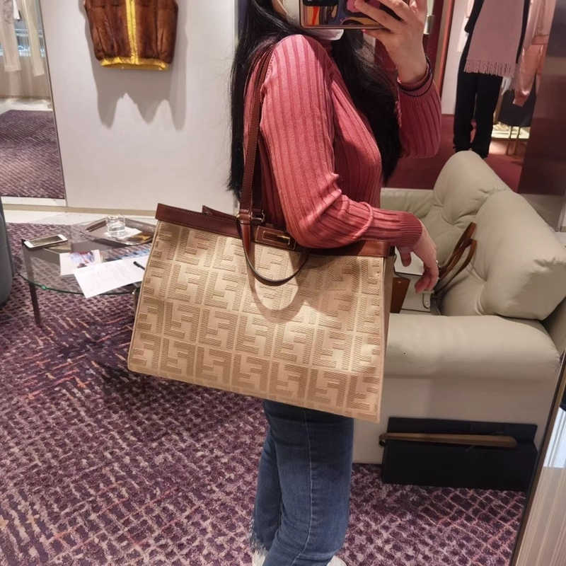 Women Luxurys Designers Bags 2021 Womens Handbags Purses Designer Crossbody Wallet Bag Louisbags_18 X- Fd Canvas Peekaboo Embroidery One Han
Women Luxurys Designers Bags 2021 Womens Handbags Purses Designer Crossbody Wallet Bag Louisbags_18 X- Fd Canvas Peekaboo Embroidery One Han