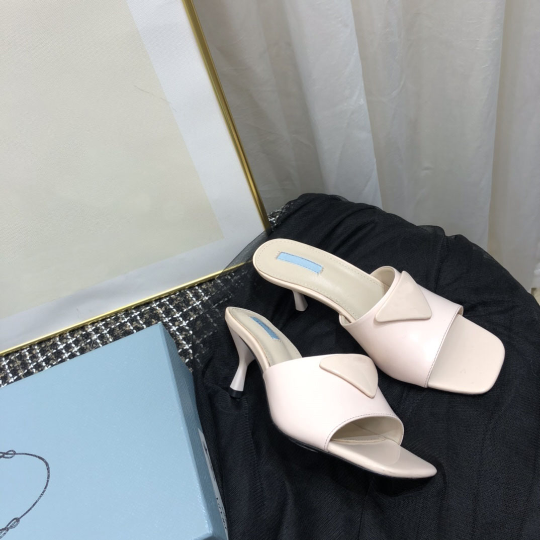 new Designer women sandals flats slipper leather hight sandal Sexy ladies summer slippers top quality with box size 35-42, Color 5
new Designer women sandals flats slipper leather hight sandal Sexy ladies summer slippers top quality with box size 35-42, Color 5