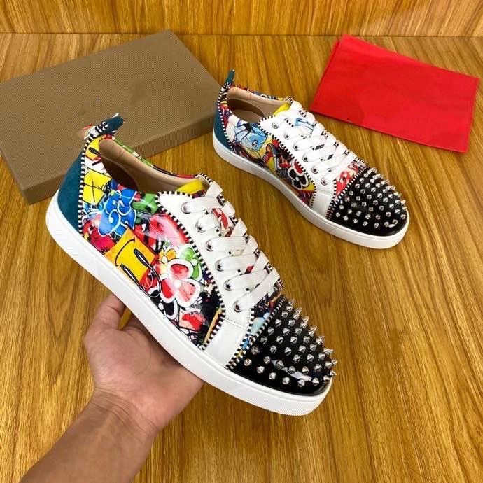 2021 Fashion Red Bottom Shoes Studded Spikes Mens Womens Solid Color Real Leather Elk Skin Trainers Outdoor Party Summer Spring Casual Sneakers 35-46 mjk001
2021 Fashion Red Bottom Shoes Studded Spikes Mens Womens Solid Color Real Leather Elk Skin Trainers Outdoor Party Summer Spring Casual Sneakers 35-46 mjk001