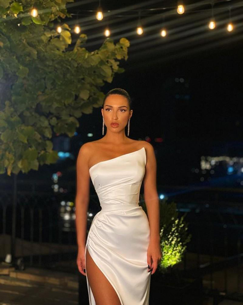 2021 Sexy Strapless White Prom Dresses with High Split Side Simple Satin Evening Gowns Cheap Special Occasion Cocktail Party Formal Dress