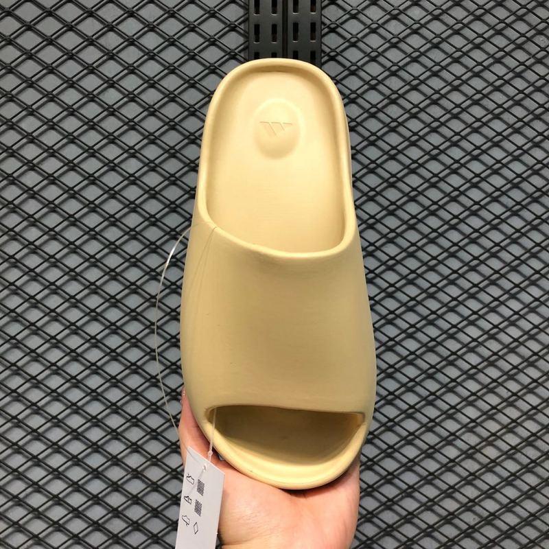 2021Foam kanye Runner West Clog sneaker Sandal Triple Black Slide Slipper Women Mens Tainers bone 450 Designer Beach Sandals Slip-on Shoes, Black;grey
2021Foam kanye Runner West Clog sneaker Sandal Triple Black Slide Slipper Women Mens Tainers bone 450 Designer Beach Sandals Slip-on Shoes, Black;grey
