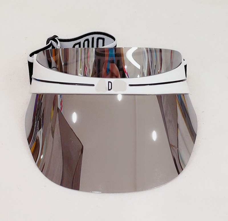 2021 hot designer hat woman sun hat transparent pc dazzle color gradient sunglasses brand hat adjustable size 5662cm
2021 hot designer hat woman sun hat transparent pc dazzle color gradient sunglasses brand hat adjustable size 5662cm