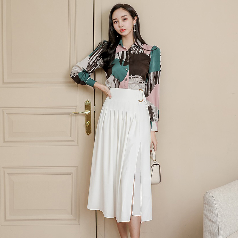 ZAWFL Autumn 2 Pieces Office Lady Sets Women Butterfly Tops Vintage Printed Pleated Skirt And Shirt Loose Casual Suit 210525
ZAWFL Autumn 2 Pieces Office Lady Sets Women Butterfly Tops Vintage Printed Pleated Skirt And Shirt Loose Casual Suit 210525