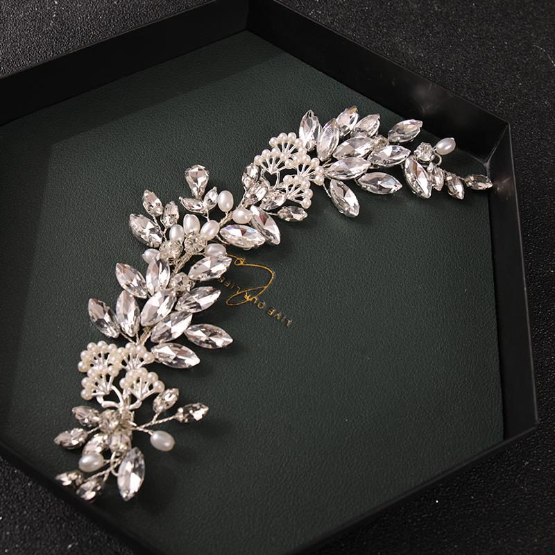 Hair Clips & Barrettes Fashion Wedding Headdress For Bride Handmade Crown Floral Pearl Crystal Accessories Hairpin Ornaments, Golden;silver
Hair Clips & Barrettes Fashion Wedding Headdress For Bride Handmade Crown Floral Pearl Crystal Accessories Hairpin Ornaments, Golden;silver