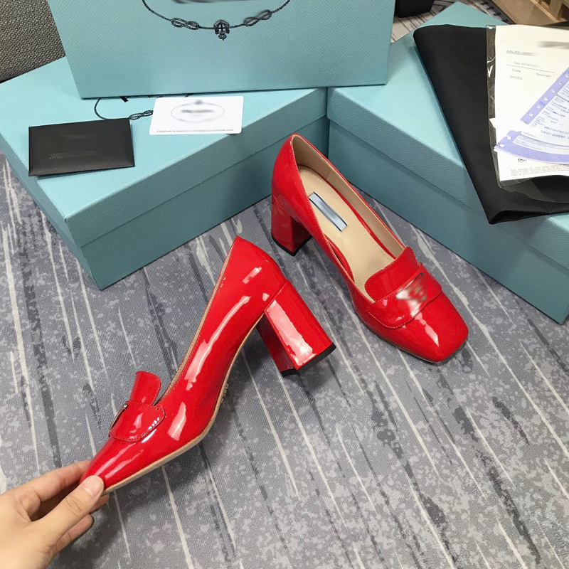 2021 Good Quality Fashion Women Luxurys Designers Shoes Designer Sandals Womens Luxury High Heels Sandal Dress Shoess With Box Size 35-41 -H344, Red
2021 Good Quality Fashion Women Luxurys Designers Shoes Designer Sandals Womens Luxury High Heels Sandal Dress Shoess With Box Size 35-41 -H344, Red