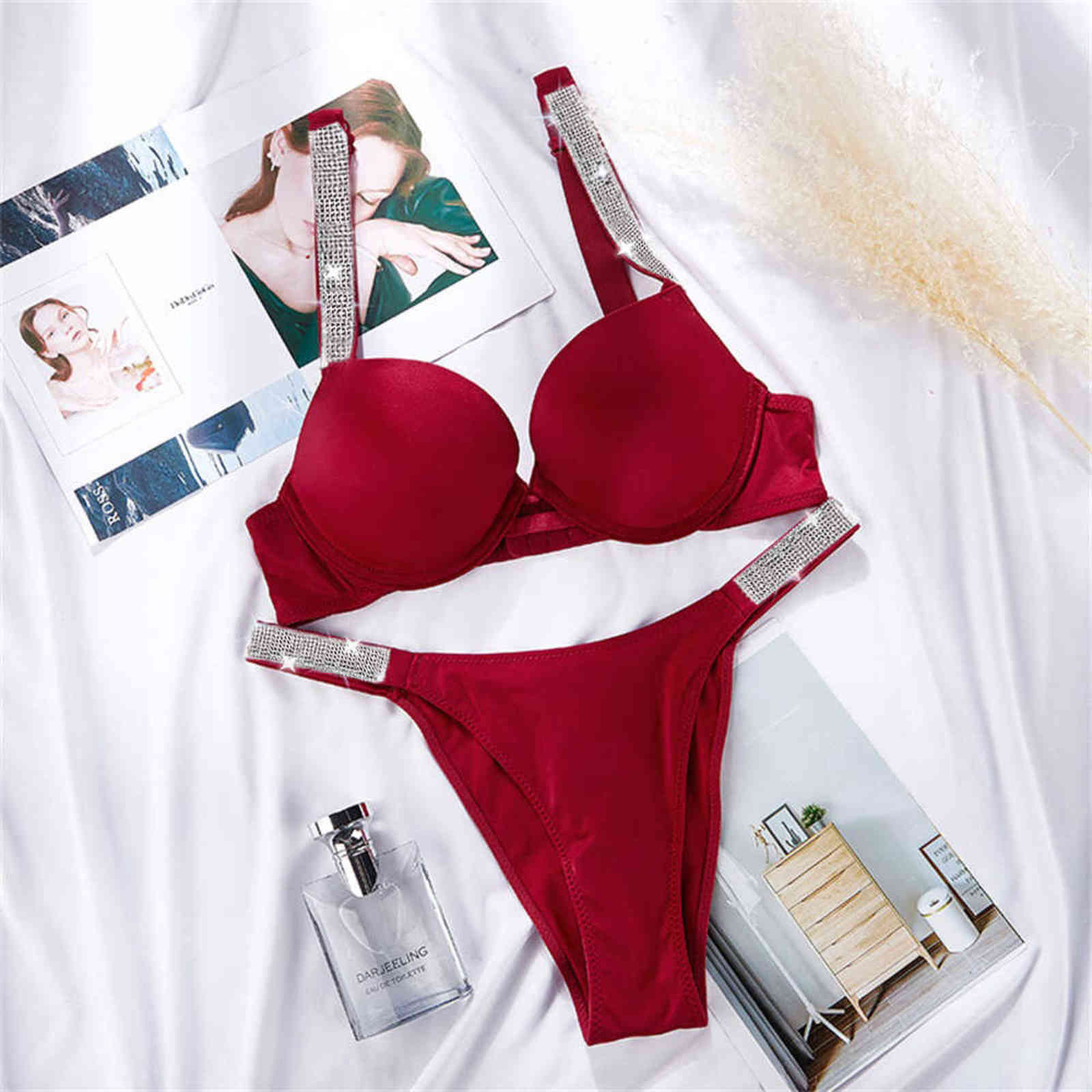 NXY sexy set Push Up Bra Panty 2 Piece Bras For Women Sexy Letter Rhinestone Lingerie Briefs Set Adjustable Underwear Sets White Bralette 1127, Picture color
NXY sexy set Push Up Bra Panty 2 Piece Bras For Women Sexy Letter Rhinestone Lingerie Briefs Set Adjustable Underwear Sets White Bralette 1127, Picture color