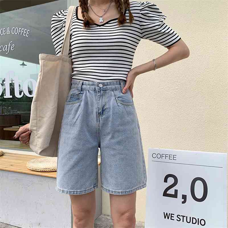 Ailegogo Spring Summer High Waist Retro Blue Denim Shorts Streetwear Female Wide Leg Loose Button Ladies Jeans Shorts 210611
Ailegogo Spring Summer High Waist Retro Blue Denim Shorts Streetwear Female Wide Leg Loose Button Ladies Jeans Shorts 210611