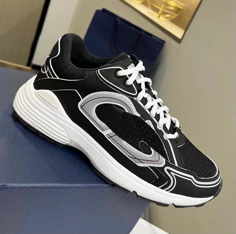 2022 Designer Sneakers Man Shoes women dress shoe casual men sneaker luxury leather style womens skateboard fashion splicing color Triple S Send shoe1 box 35-45
2022 Designer Sneakers Man Shoes women dress shoe casual men sneaker luxury leather style womens skateboard fashion splicing color Triple S Send shoe1 box 35-45