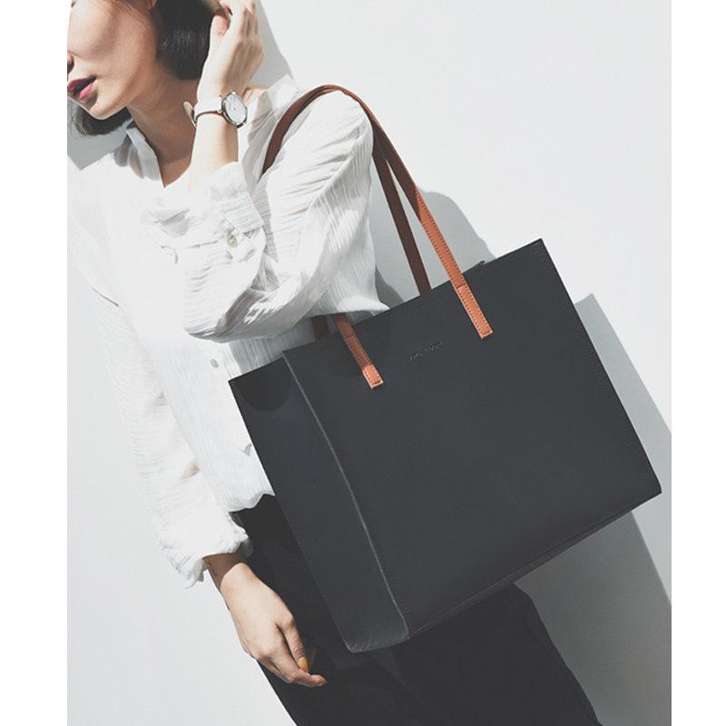 Evening Bags Women's Bag Simple Soft Leather Design Trendy Atmosphere Fashion Shoulder High-capacity Tote Shopping And Travel Handbag, Black
Evening Bags Women's Bag Simple Soft Leather Design Trendy Atmosphere Fashion Shoulder High-capacity Tote Shopping And Travel Handbag, Black