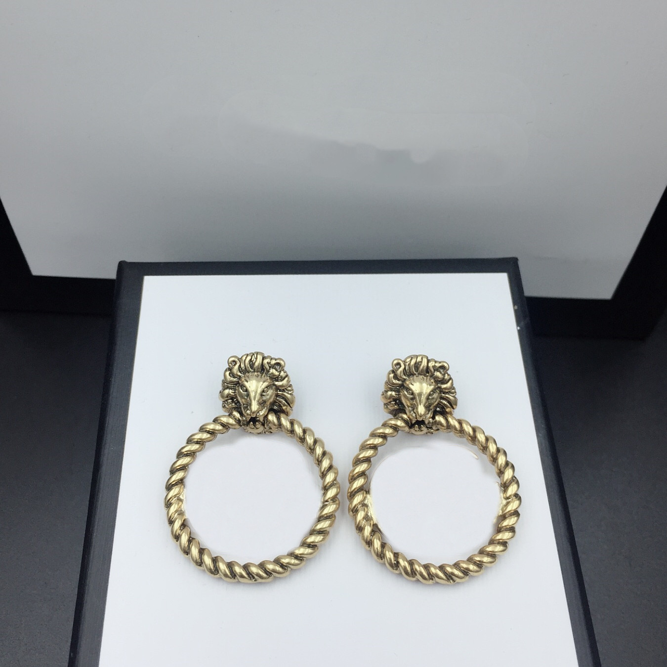 Top Quality Earrings for Woman Brass Material Earring for Neutral Earrings Fashion Styling Classic Products Personalized Supply
Top Quality Earrings for Woman Brass Material Earring for Neutral Earrings Fashion Styling Classic Products Personalized Supply