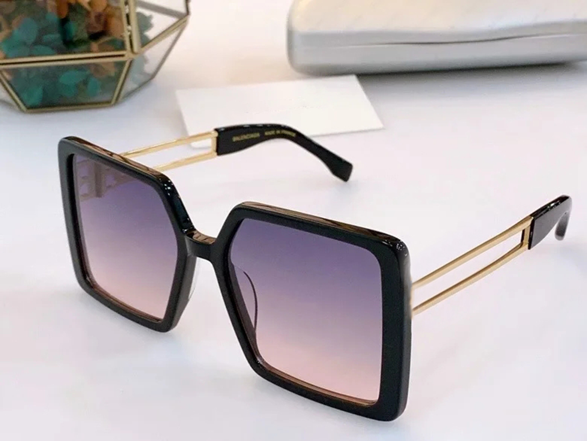 2021 Fashion Designer Womens Sunglasses High Quality Sun Glasses For Women And Men Classic Style Anti-ultraviolet Lens Large Square Frame
2021 Fashion Designer Womens Sunglasses High Quality Sun Glasses For Women And Men Classic Style Anti-ultraviolet Lens Large Square Frame