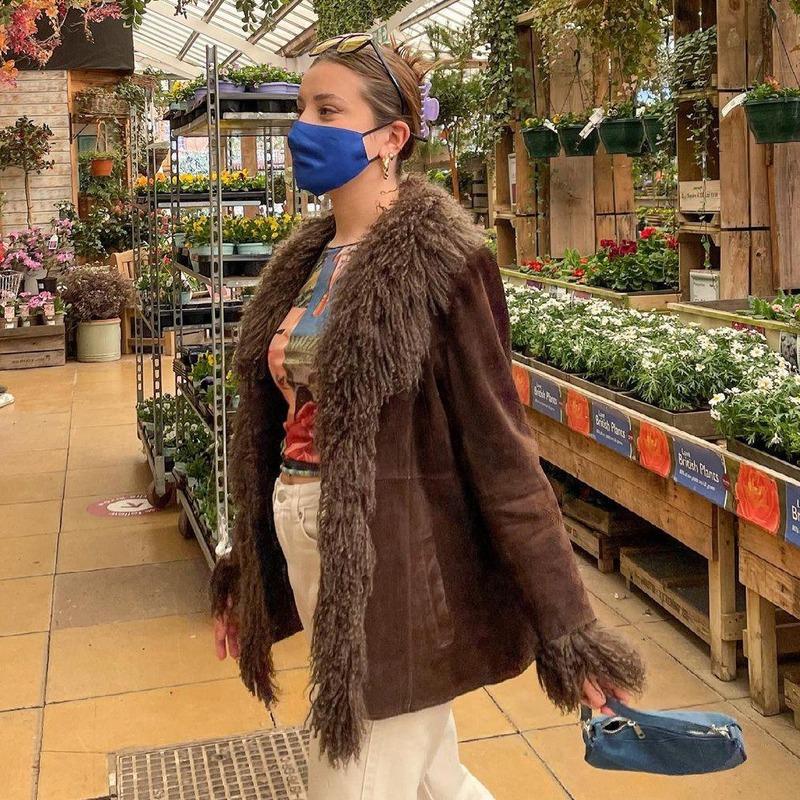 Women's Jackets Winter Style Furry Collar Solid Color Slim Long Warm Coat Temperament Cardigan Casual Y2K Jacket Street Fashion, Black;brown
Women's Jackets Winter Style Furry Collar Solid Color Slim Long Warm Coat Temperament Cardigan Casual Y2K Jacket Street Fashion, Black;brown