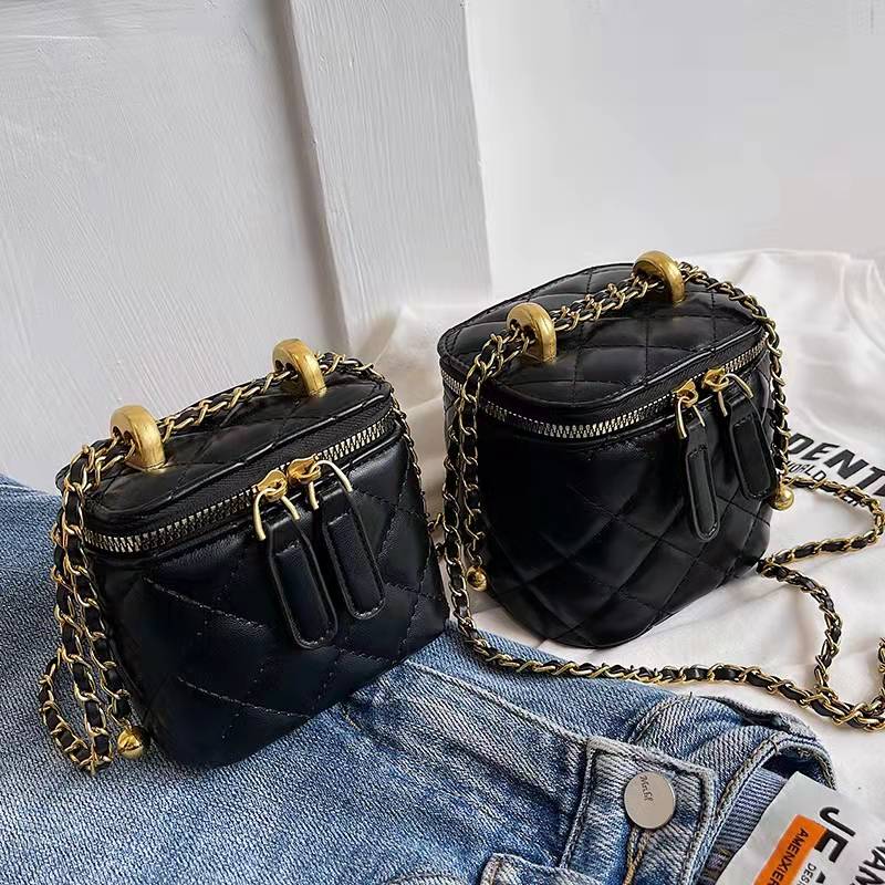 high quality Cross Body Fashion leather messenger bags for women Hand chain bag Diamond Lattice Shoulder Bags vanity case mini handbags bucket Trunk metal ball HBP, Customize
high quality Cross Body Fashion leather messenger bags for women Hand chain bag Diamond Lattice Shoulder Bags vanity case mini handbags bucket Trunk metal ball HBP, Customize
