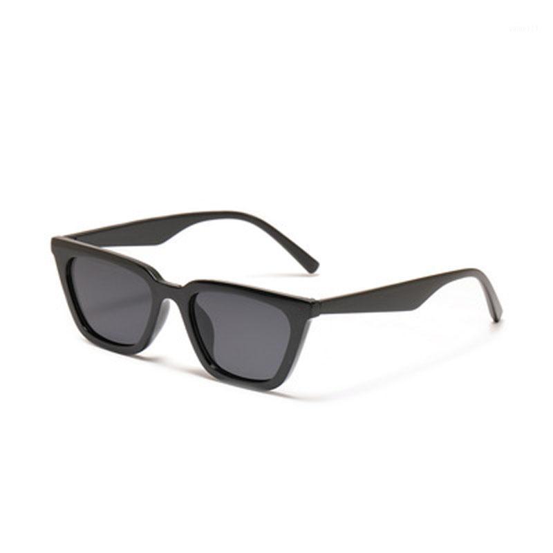 Women Retro Classic Small Cat Eye Sunglasses Men Brand Designer Sun Glasses Vintage Metal Frame Eyewear UV400
Women Retro Classic Small Cat Eye Sunglasses Men Brand Designer Sun Glasses Vintage Metal Frame Eyewear UV400
