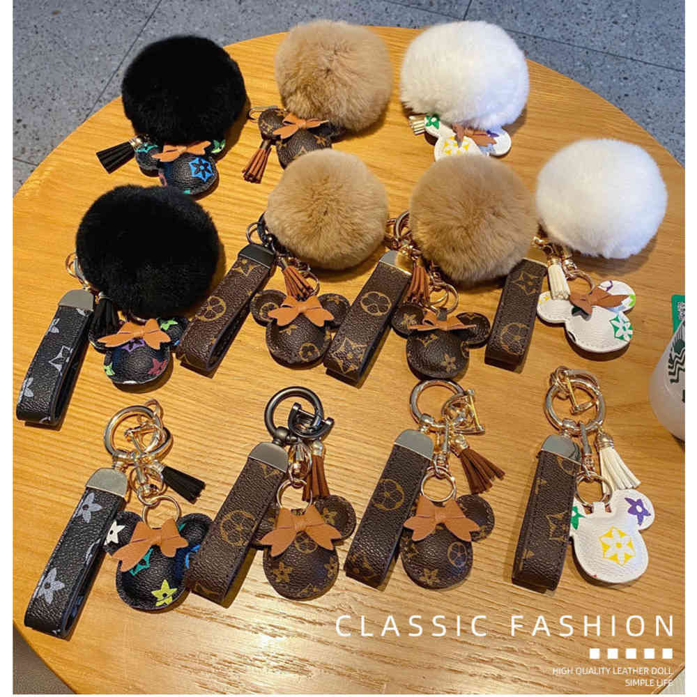 Mouse Design Car Keychain Flower Bag Pendant Charm Jewelry Keyring Holder For Women Men Gift Fashion PU Leather Animal Key Rings Accessories
Mouse Design Car Keychain Flower Bag Pendant Charm Jewelry Keyring Holder For Women Men Gift Fashion PU Leather Animal Key Rings Accessories