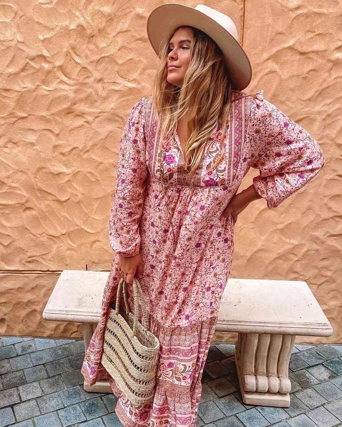 BOHO Lacing up V neck Pink Floral Print Long Sleeve Dress Holiday Women Spliced Pleated Hem Maxi Dresses Beach Vestido 210429