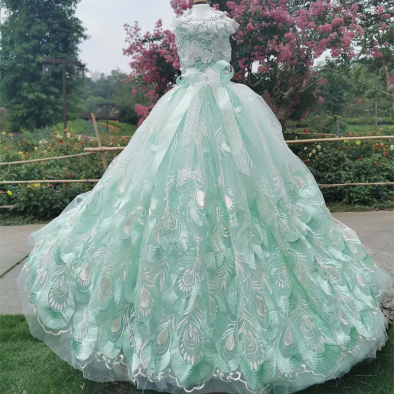 Handmade Dog Apparel Clothes Pet Trailing Dress Gown 3D Embroidery Green Peacock Princess Soft Tulle More Layers Poodle Maltese Yorkie Party Holiday Photography
Handmade Dog Apparel Clothes Pet Trailing Dress Gown 3D Embroidery Green Peacock Princess Soft Tulle More Layers Poodle Maltese Yorkie Party Holiday Photography