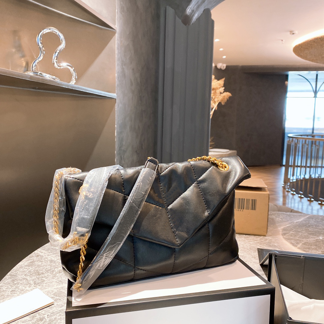 Fashion Shoulder Bag Nice Crossbody Bags Women Bages With Box Made of Microfiber Leather Soft Cloud Bagss 26_L79330, Price difference
Fashion Shoulder Bag Nice Crossbody Bags Women Bages With Box Made of Microfiber Leather Soft Cloud Bagss 26_L79330, Price difference