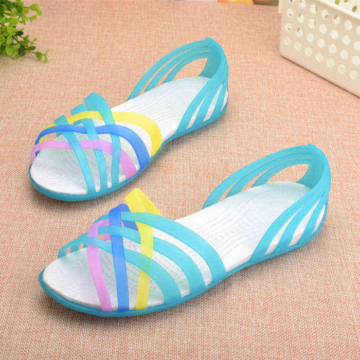Sandals Women 2022 New Colorful Cross Straps Flat Sandals Comfortable Crystal Jelly Lady Shoes Beach Summer 220304