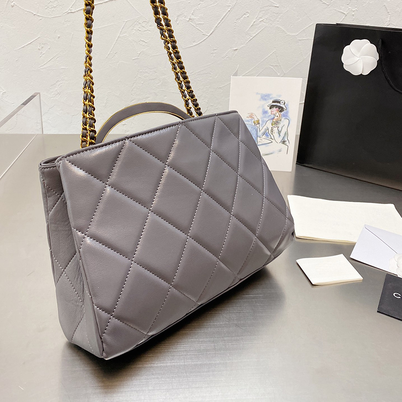 Women Fashion Bag Famous Brand Designer Shoulder womenBag One-shoulder super soft sheepskin Bags Ladies Large-capacity gold chain Womens Messenger menBag 3colors, Red
Women Fashion Bag Famous Brand Designer Shoulder womenBag One-shoulder super soft sheepskin Bags Ladies Large-capacity gold chain Womens Messenger menBag 3colors, Red