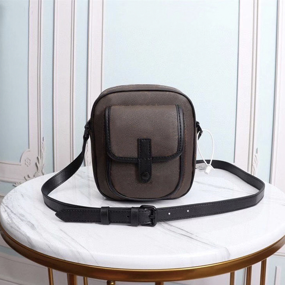 Top Qualtiy Ladies Shoulder Bags Camera Bag Mens Crossbody packet Designer Classic CHRISTOPHER Mini Messenger Purses Fashionable Cowhide Zipper Purse, Brown
Top Qualtiy Ladies Shoulder Bags Camera Bag Mens Crossbody packet Designer Classic CHRISTOPHER Mini Messenger Purses Fashionable Cowhide Zipper Purse, Brown