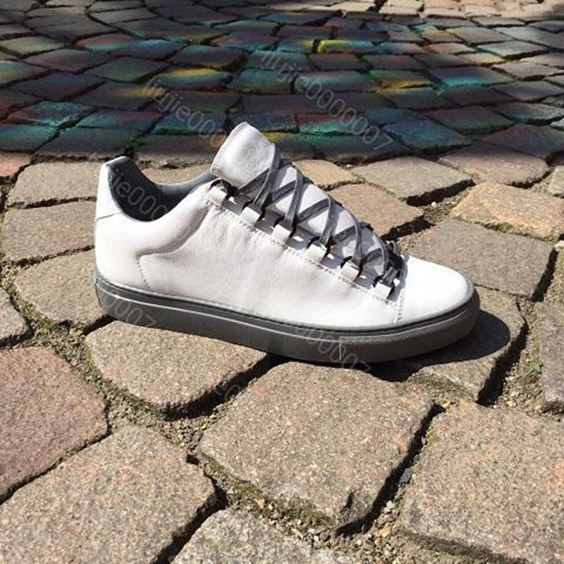 explosion models wholesale men's white red high-top low-top casual sneakers fashion arena design shoes
explosion models wholesale men's white red high-top low-top casual sneakers fashion arena design shoes