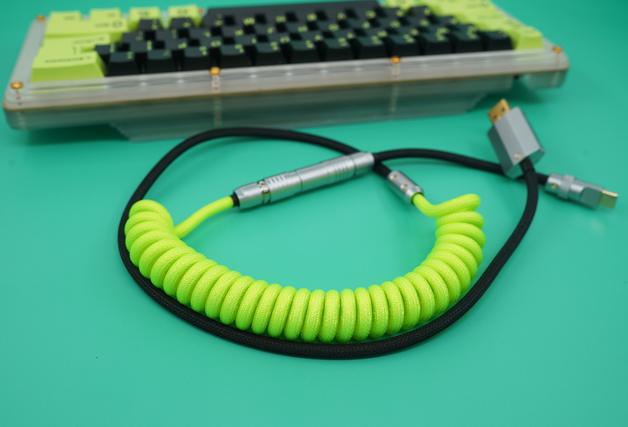 GeekCable Handmade Customized Mechanical Keyboard Data Cable For GMK Theme SP Keycap Line Toxic Colorway