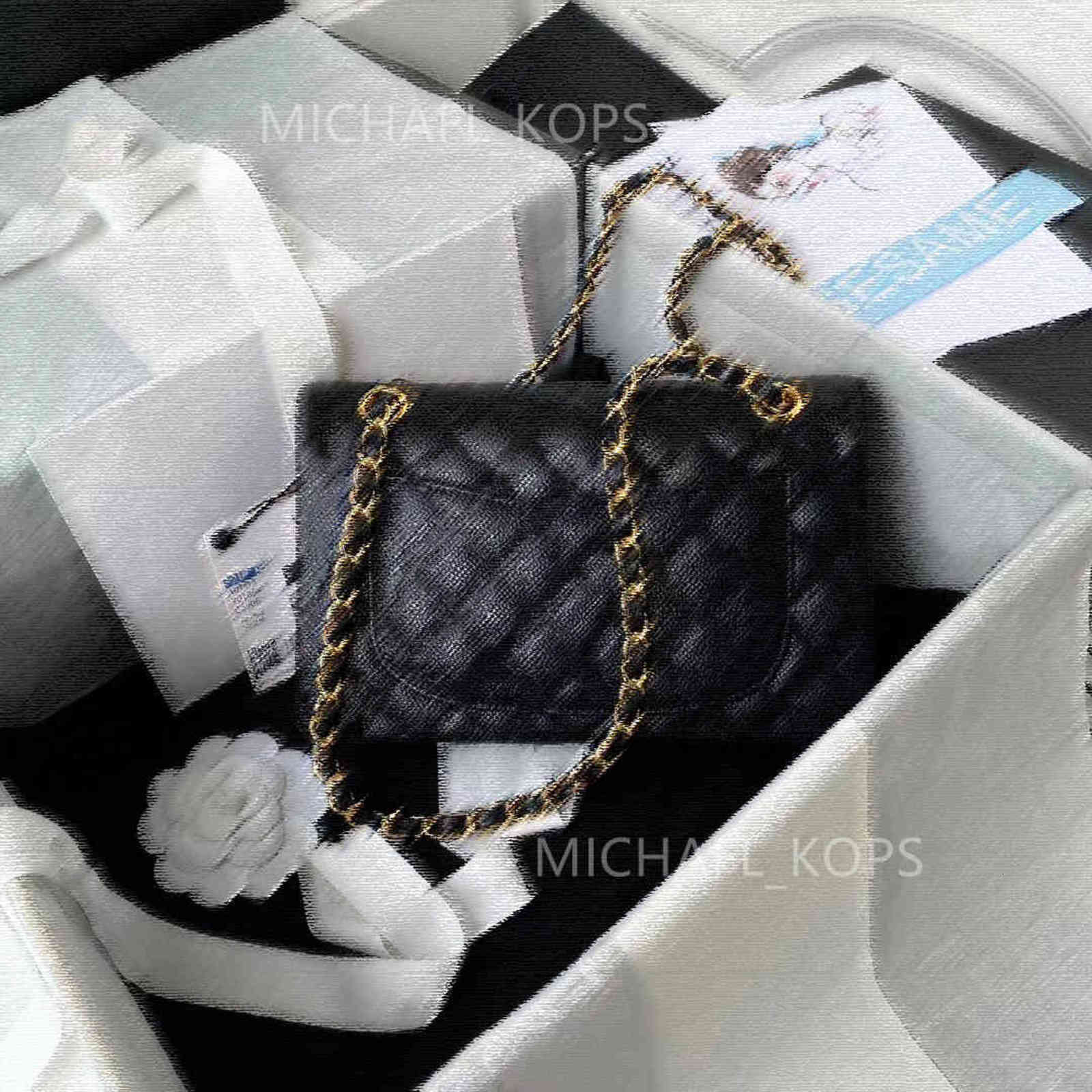 9A+7Designers Women cross bags Lady Shoulder Female Crossbody Bag Purses Handbags, Official original imported Genuine leather1th, Sheepskin red-silver chain
9A+7Designers Women cross bags Lady Shoulder Female Crossbody Bag Purses Handbags, Official original imported Genuine leather1th, Sheepskin red-silver chain