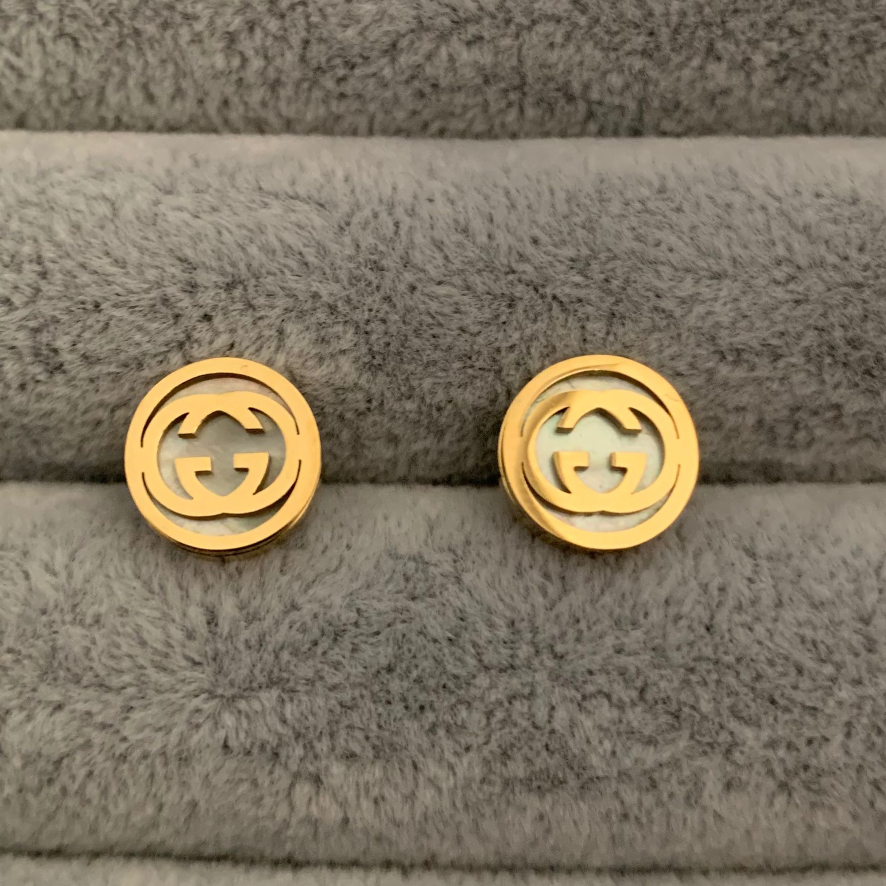 Fashion Design High Quality Hip Hop Stud Earings Gold Colors Extravagant Styles Earrings for Women Jewelry Classic Hoop wholesale, Golden;silver
Fashion Design High Quality Hip Hop Stud Earings Gold Colors Extravagant Styles Earrings for Women Jewelry Classic Hoop wholesale, Golden;silver