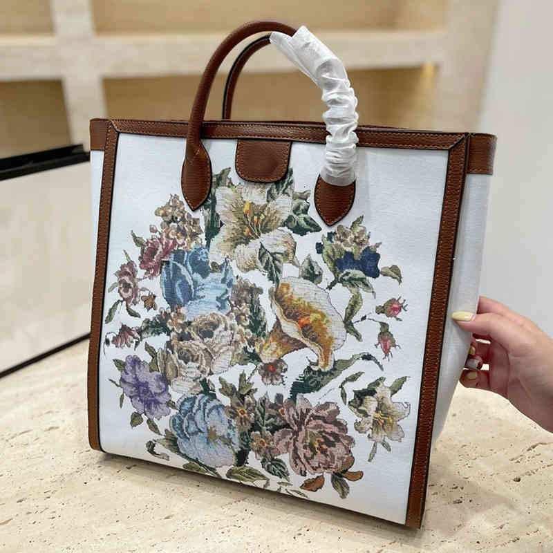 Evening Bags Handbag Luxury Designer Tote Bag Handbags High-capacity Different colors Various styles Fashion brand with original box size U4TT, 1# shoe box
Evening Bags Handbag Luxury Designer Tote Bag Handbags High-capacity Different colors Various styles Fashion brand with original box size U4TT, 1# shoe box