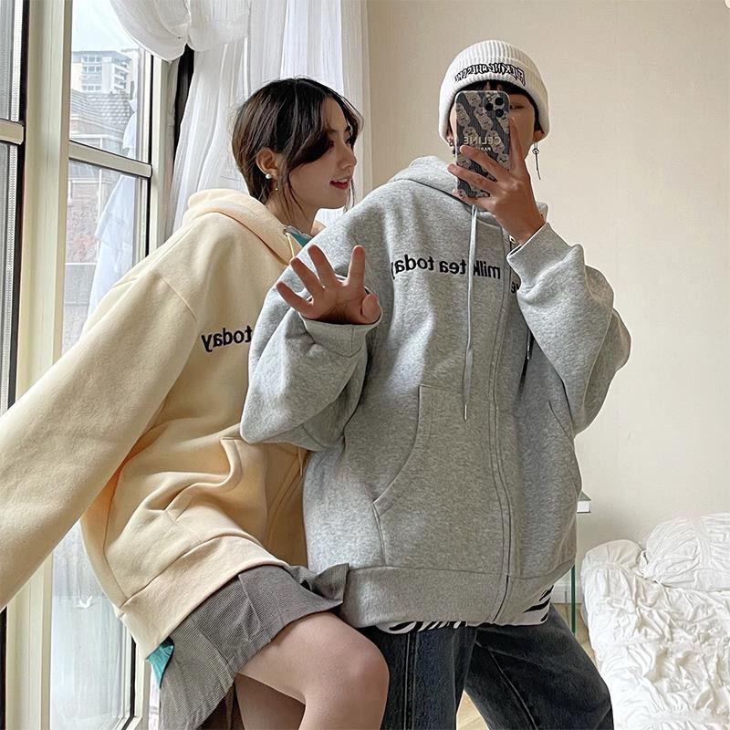 Men's Vests Autumn And Winter Sweater Hooded Cardigan Korean Version Loose Wild Student Plus Velvet Jacket Female Hong Kong Style Love, Beige
Men's Vests Autumn And Winter Sweater Hooded Cardigan Korean Version Loose Wild Student Plus Velvet Jacket Female Hong Kong Style Love, Beige