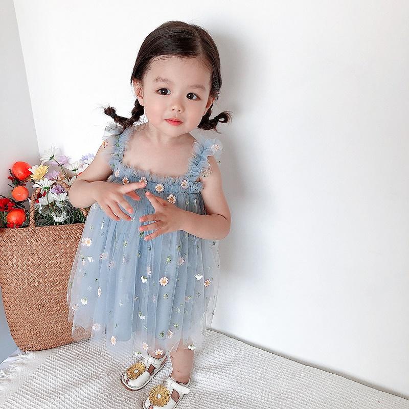 Girl's Dresses 0-5-year-old Girl Suspender Dress Children's Flower Sweet Fluffy Princess Skirt Baby Strawberry Printed Mesh, Red;yellow
Girl's Dresses 0-5-year-old Girl Suspender Dress Children's Flower Sweet Fluffy Princess Skirt Baby Strawberry Printed Mesh, Red;yellow