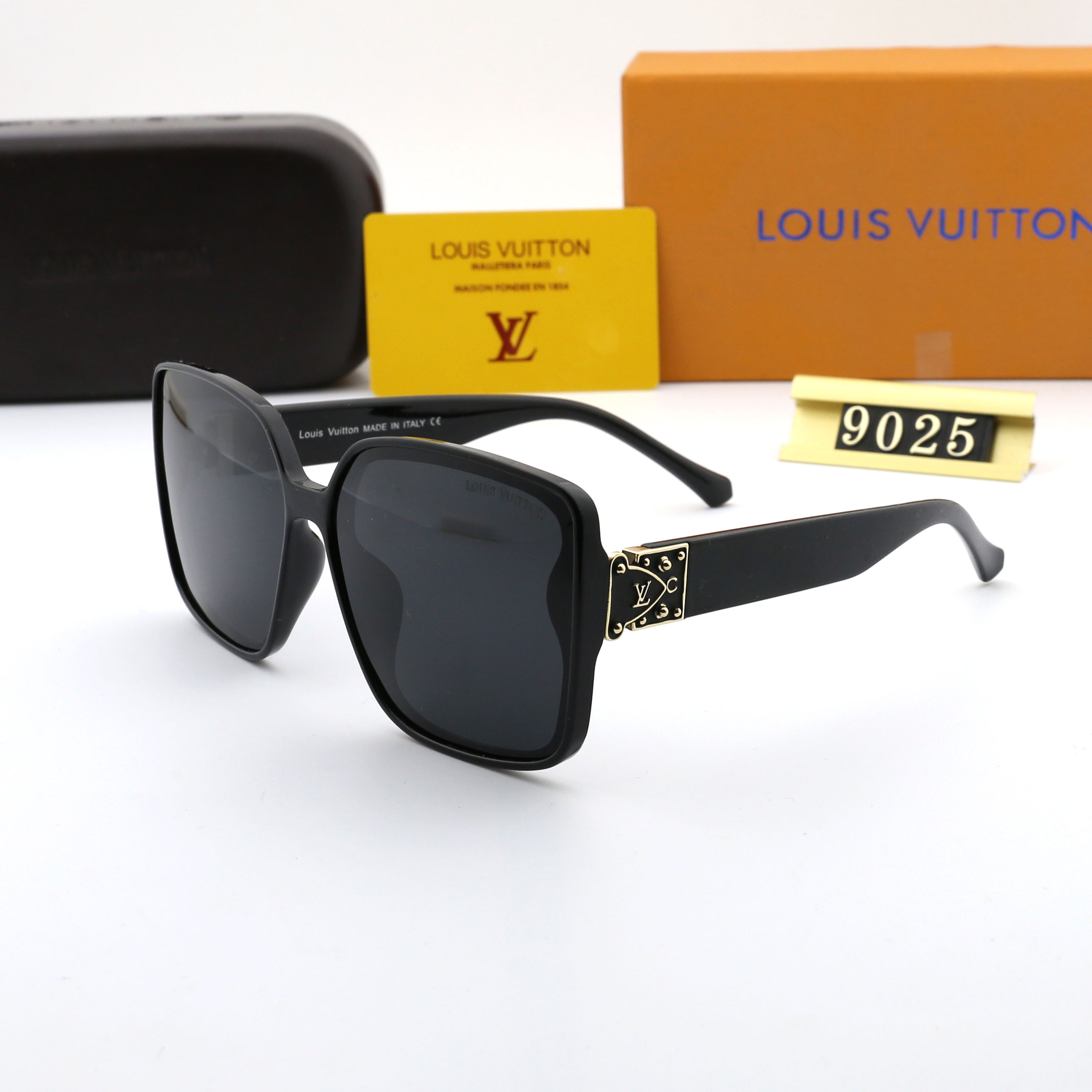 LVLouisVitton Vutton sunglasses sunglasses NEW Classic Round Brand Design UV400 Eyewear Metal Gold Frame Sun Glasses Men Women Mirror, White;black
LVLouisVitton Vutton sunglasses sunglasses NEW Classic Round Brand Design UV400 Eyewear Metal Gold Frame Sun Glasses Men Women Mirror, White;black