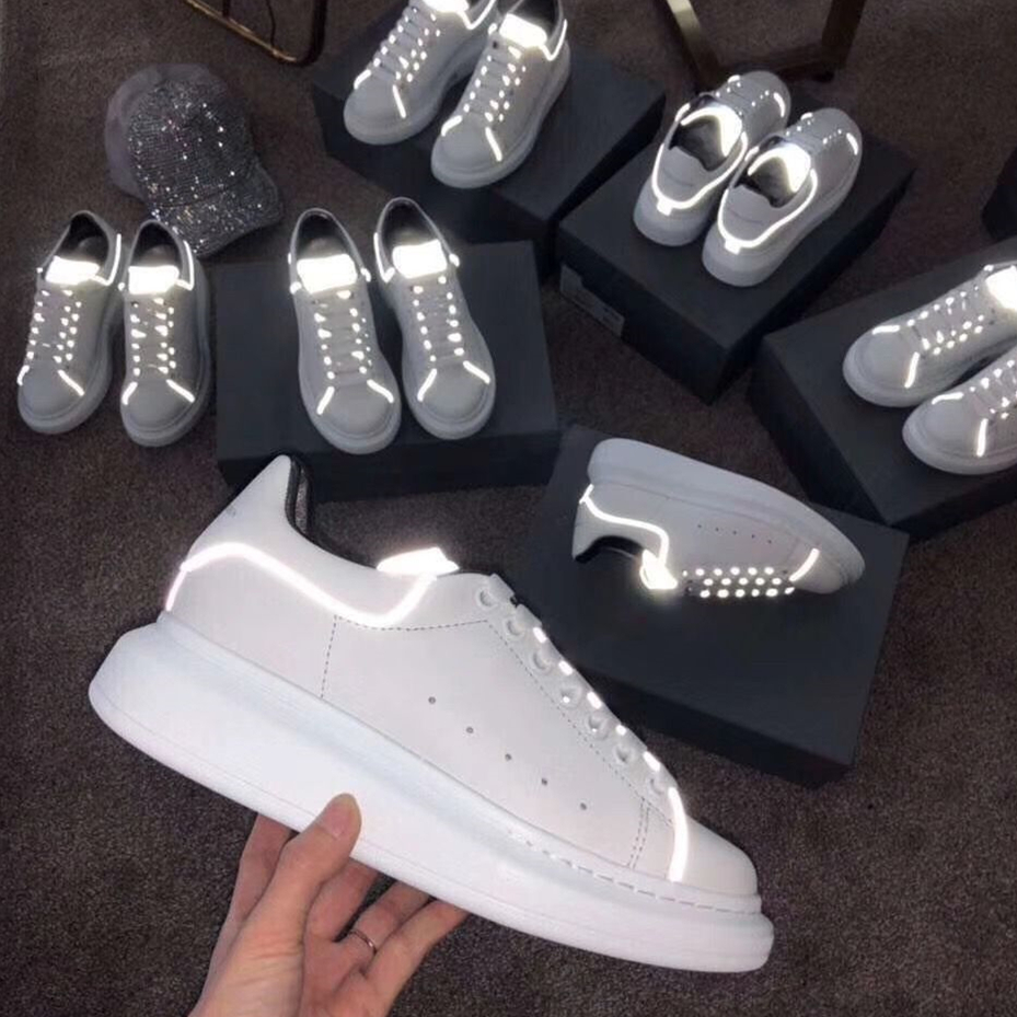 Mc Queen 3M reflective Oversized White Silver Sneaker Men Women Exaggerated Rubber Outsole Fashion Designer Casual Skateboard Shoes
Mc Queen 3M reflective Oversized White Silver Sneaker Men Women Exaggerated Rubber Outsole Fashion Designer Casual Skateboard Shoes