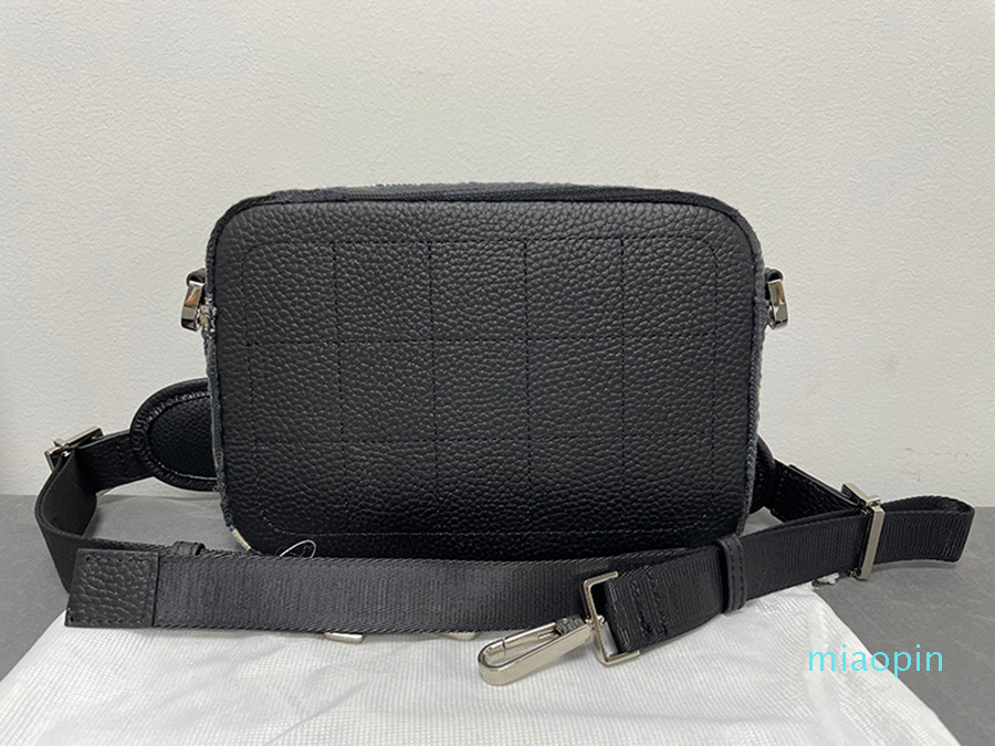 Handbag Crossbody Bags postman camera kit oblique The shape is exquisite Leather Shoulder safari messenger This charming handbags, Color 1 with box
Handbag Crossbody Bags postman camera kit oblique The shape is exquisite Leather Shoulder safari messenger This charming handbags, Color 1 with box