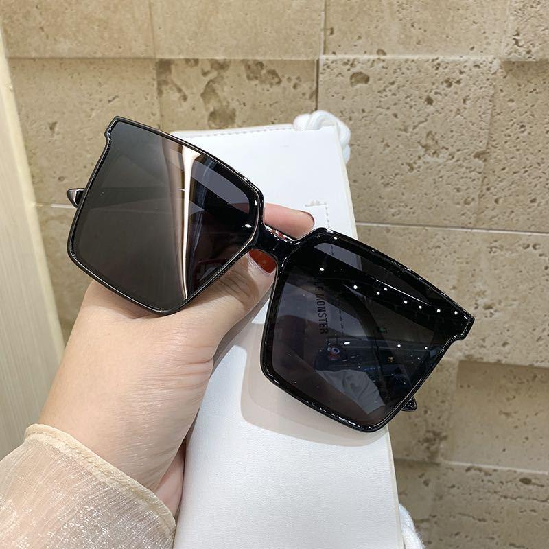 Link, Chain D2223 Black Glasses Light And Comfortable Square Sunglasses Round Face, Concealed