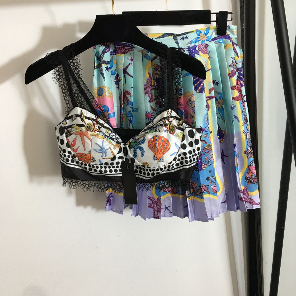627 2021 Milan Style Spring Summer Brand Same Style Two Pieces Sets Short Skirt Empire Crew Neck Flora Print High Quality meiyi, Customize
627 2021 Milan Style Spring Summer Brand Same Style Two Pieces Sets Short Skirt Empire Crew Neck Flora Print High Quality meiyi, Customize