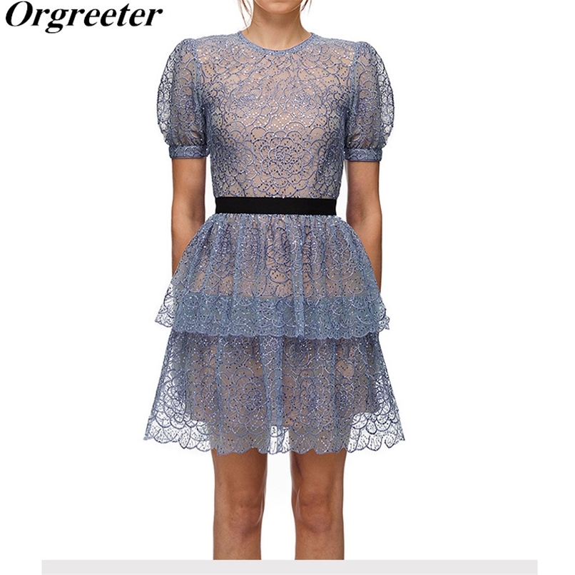 Blue Mesh Sequin Embroidery Flowers Mini Lace Dress Women Summer Short-sleeved Round neck Slim Ruffles Cake 210602
Blue Mesh Sequin Embroidery Flowers Mini Lace Dress Women Summer Short-sleeved Round neck Slim Ruffles Cake 210602