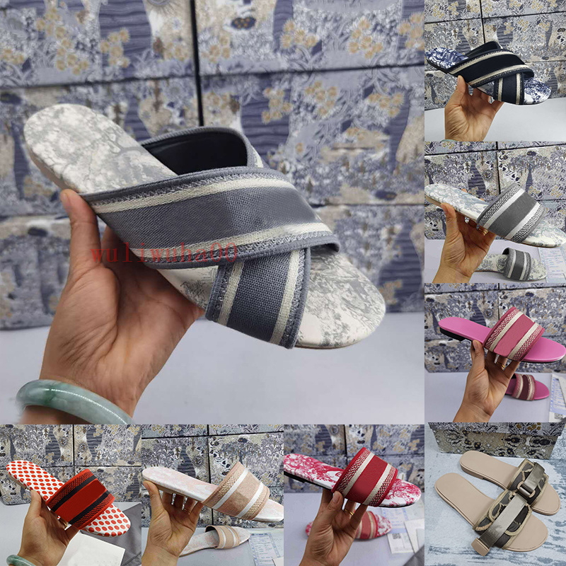 High Quality Crossed Designers Sandals For Women Womens Luxurys Fashion Embroidery Floral Brocade Low Heels Slides Fabric Rubber Slippers With Box Loafers, More slippers contact us
High Quality Crossed Designers Sandals For Women Womens Luxurys Fashion Embroidery Floral Brocade Low Heels Slides Fabric Rubber Slippers With Box Loafers, More slippers contact us