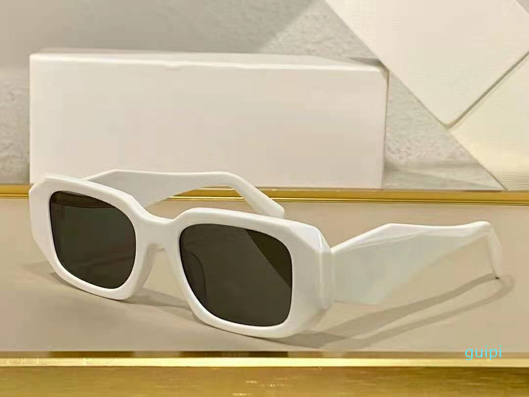 Fashion Sunglasses Man Woman Goggle Beach Sun glasses UV400 3 Color Optional Top Quality
Fashion Sunglasses Man Woman Goggle Beach Sun glasses UV400 3 Color Optional Top Quality