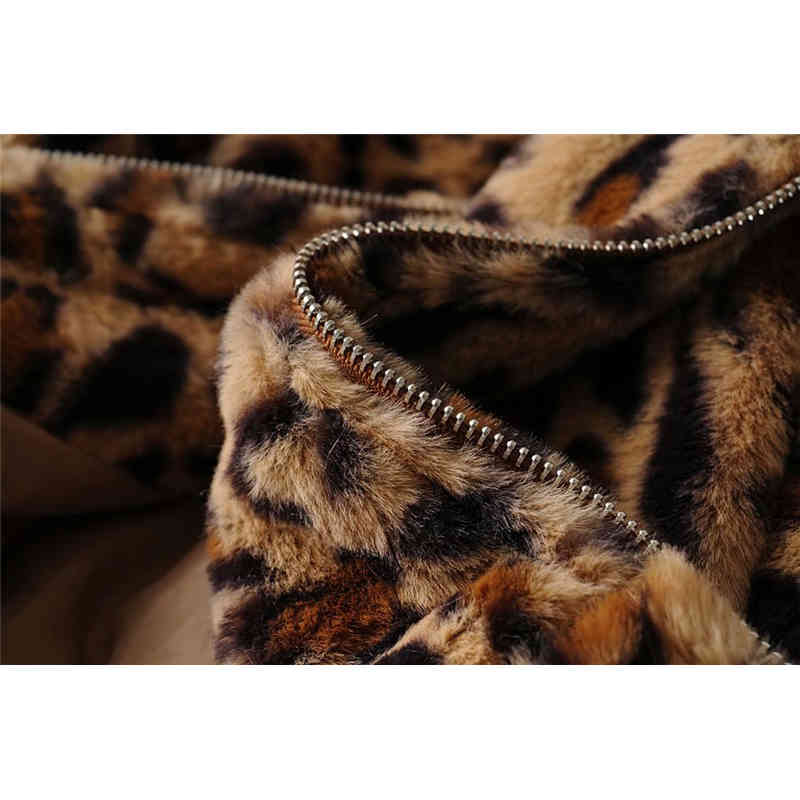 Evfer Winter Ladies Leopard Print Vintgae Think Jackets Outwear Women Fashion Animal Autumn Hairy Loose Coats Chic 210421