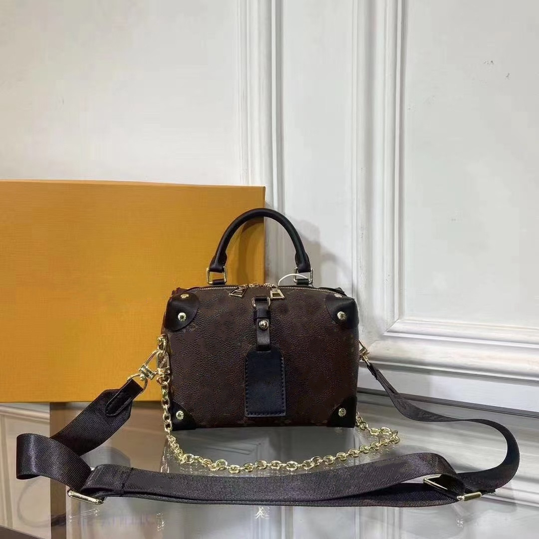 Designer bag fashion high quality male and female printed handbag can be one shoulder messenger, Pink
Designer bag fashion high quality male and female printed handbag can be one shoulder messenger, Pink