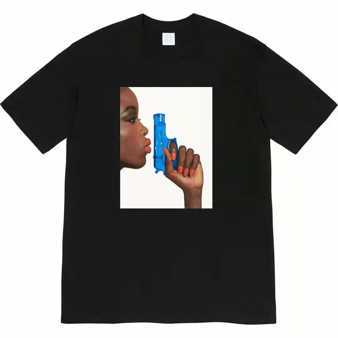 Sup designer SS21 Waters Pistol Tee water gun photo season round neck short-sleeved T-shirt, White;black
Sup designer SS21 Waters Pistol Tee water gun photo season round neck short-sleeved T-shirt, White;black