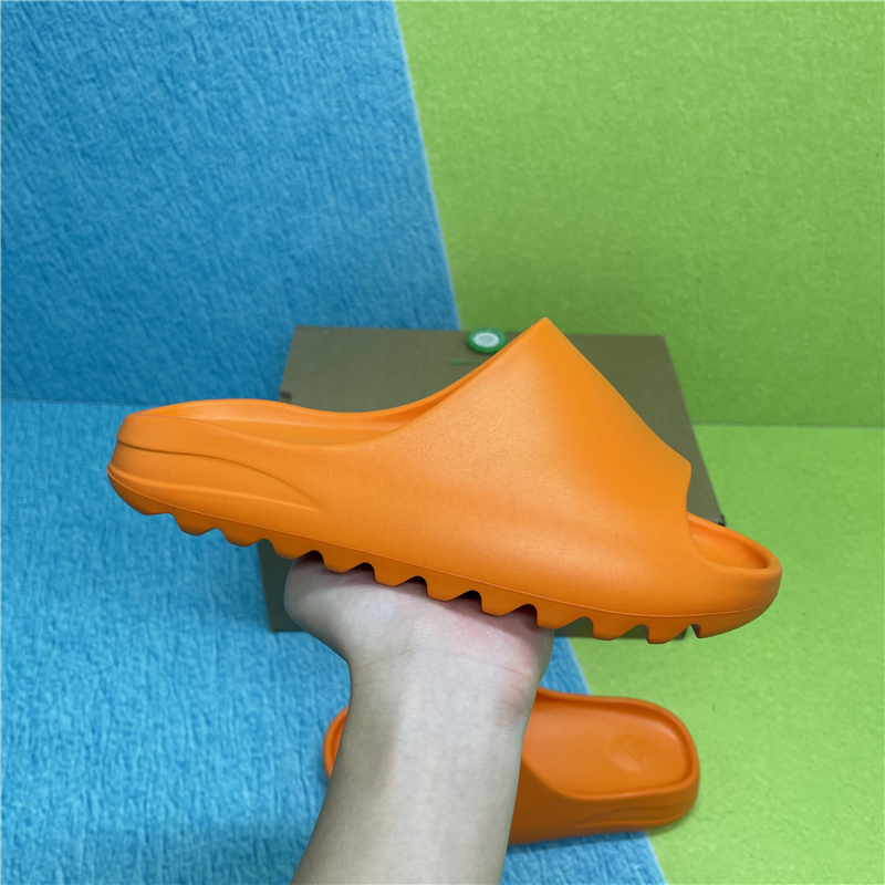Adidas yeezy slide slippers bone resin desert sand earth brown casual shoes soot Enflame Orange summer cool beach men womem shoes, #13- double box
Adidas yeezy slide slippers bone resin desert sand earth brown casual shoes soot Enflame Orange summer cool beach men womem shoes, #13- double box