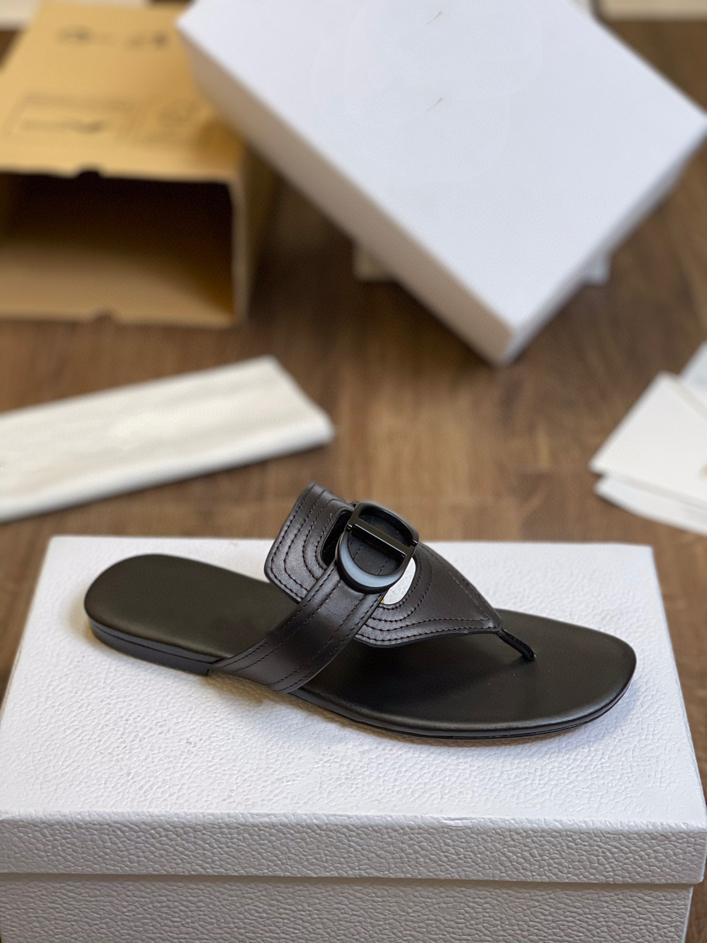 New 2021 Slide Sandals Designer Shoes Luxury Summer Fashion Wide Flat Slipper women Sandal Flip Flops, 03
New 2021 Slide Sandals Designer Shoes Luxury Summer Fashion Wide Flat Slipper women Sandal Flip Flops, 03